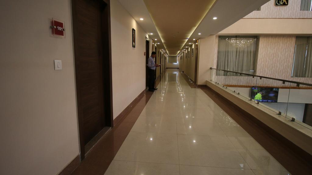 Hotel Jsr Continental Dehradun Exterior photo