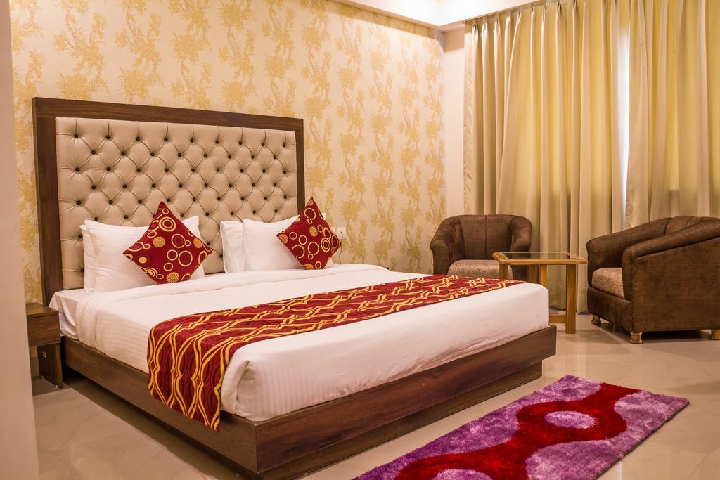 Hotel Jsr Continental Dehradun Room photo