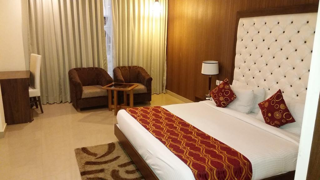 Hotel Jsr Continental Dehradun Room photo