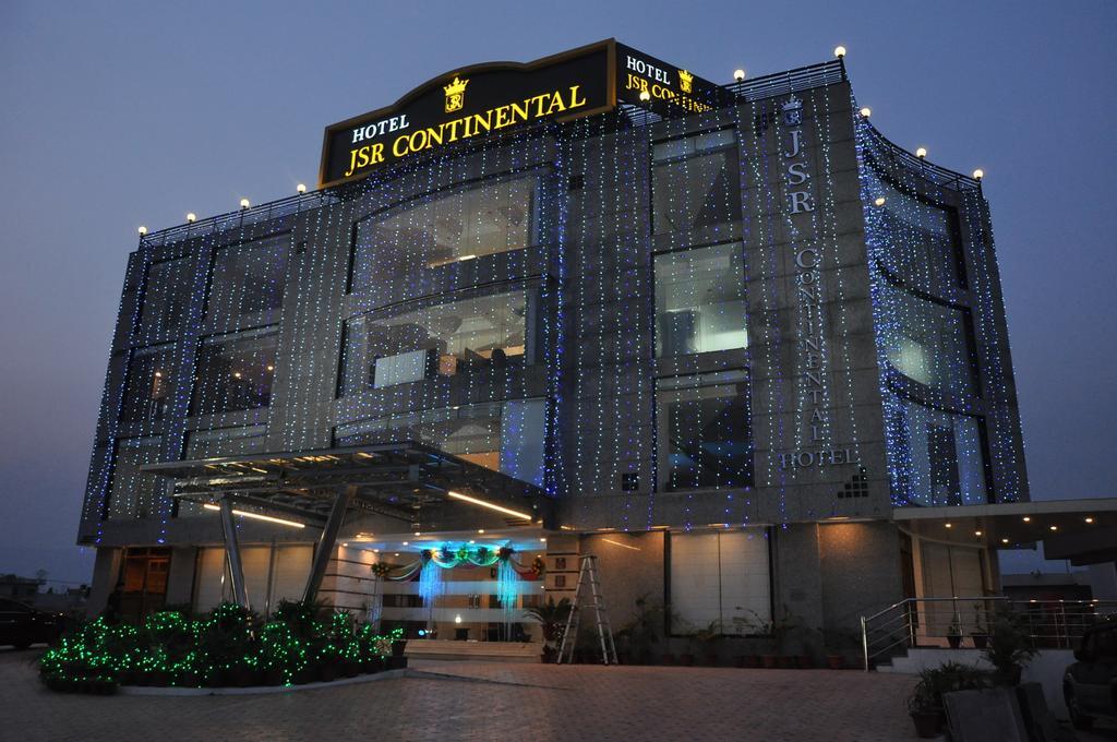 Hotel Jsr Continental Dehradun Exterior photo