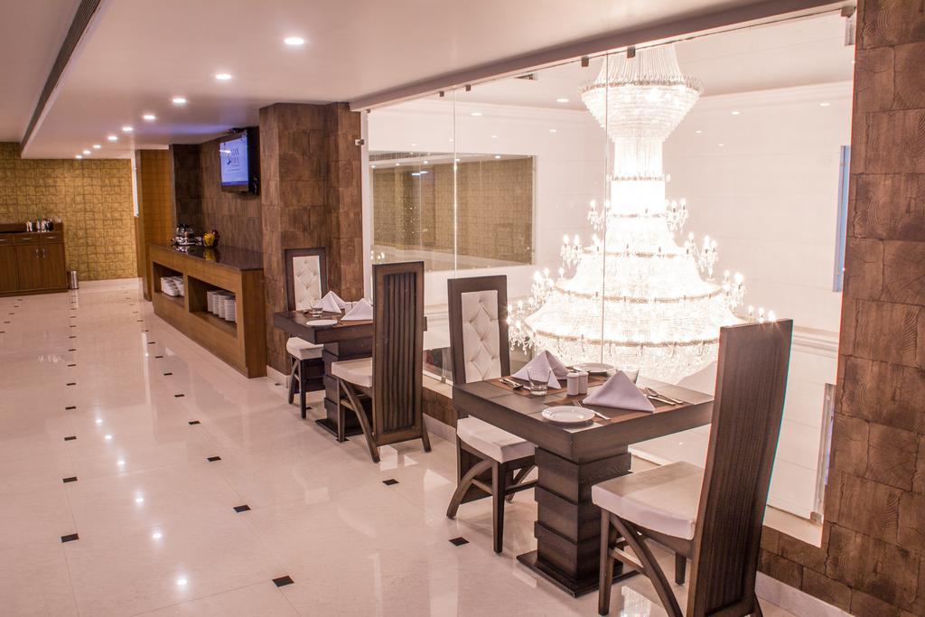 Hotel Jsr Continental Dehradun Exterior photo