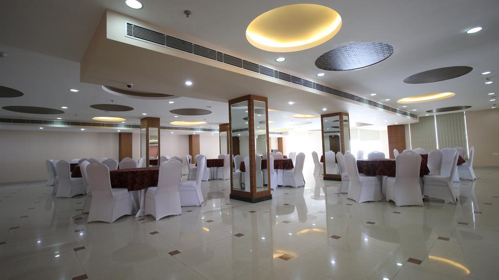 Hotel Jsr Continental Dehradun Exterior photo