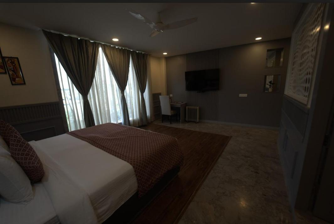 Hotel Jsr Continental Dehradun Exterior photo