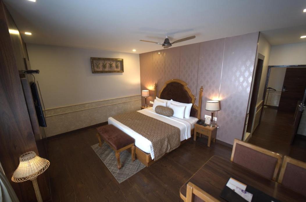 Hotel Jsr Continental Dehradun Exterior photo